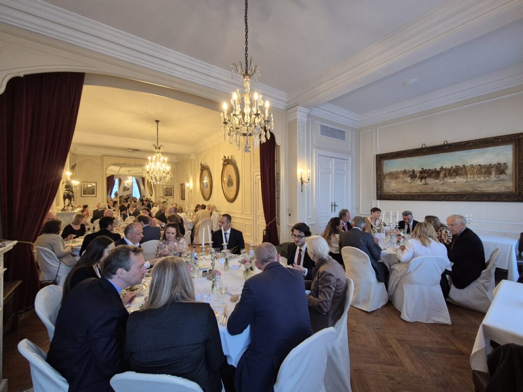 Dinner at Club des Guides